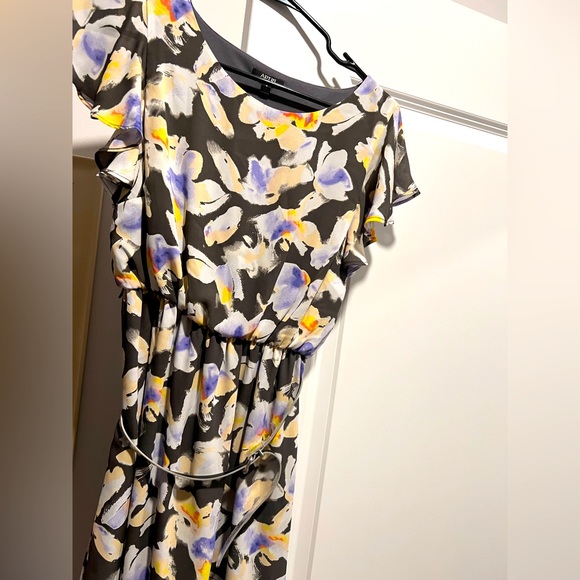 Apt 9 Work Dress. Floral with silver belt, cap sleeves - Picture 1 of 1